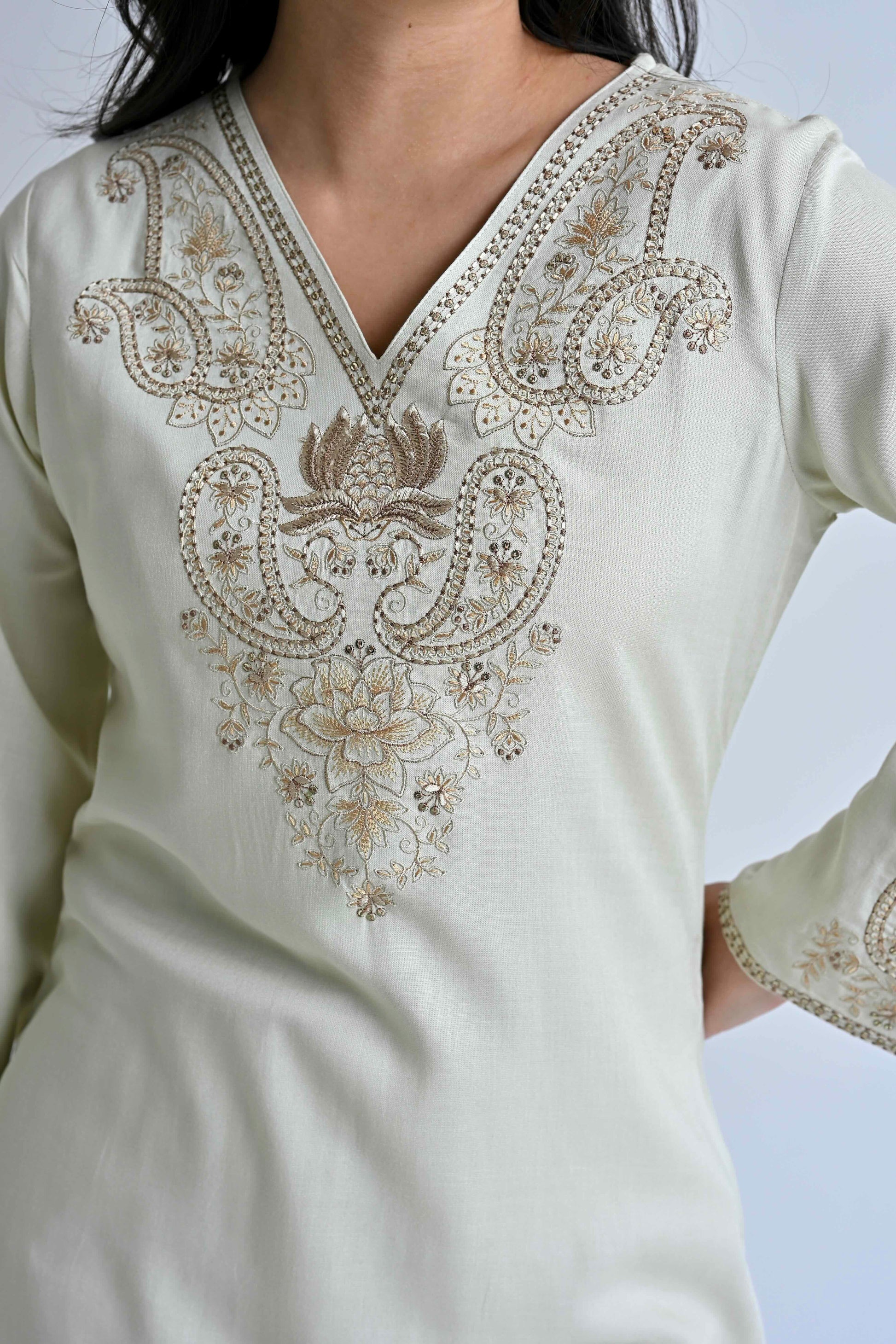 Raya Embroidered Top- Ivory