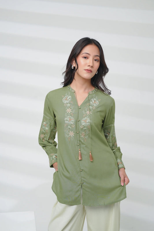 Ivy Embroidered Shirt Top – Sage