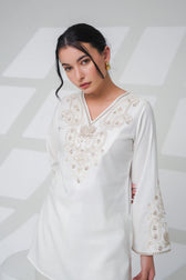 Raya Embroidered Top- White
