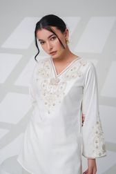 Raya Embroidered Top – White