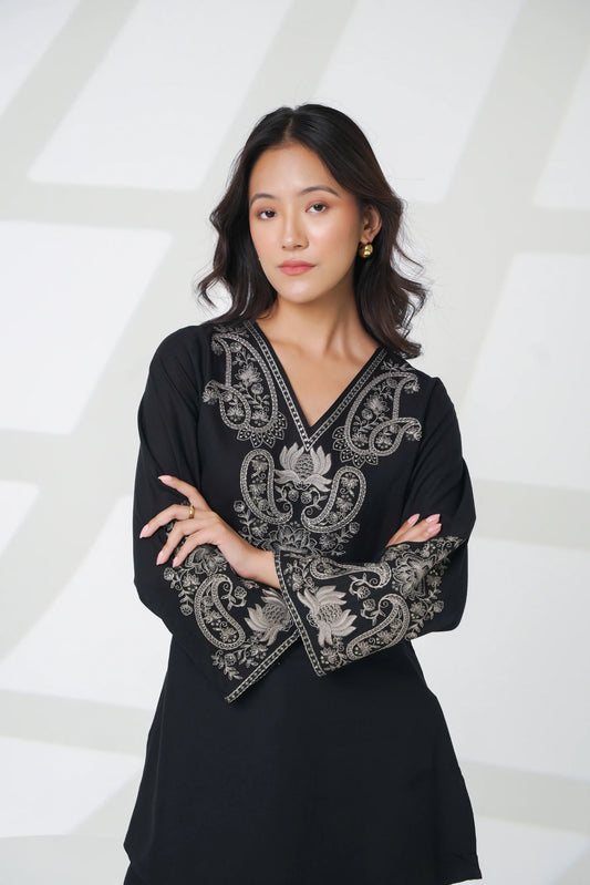 Raya Embroidered Top- Black