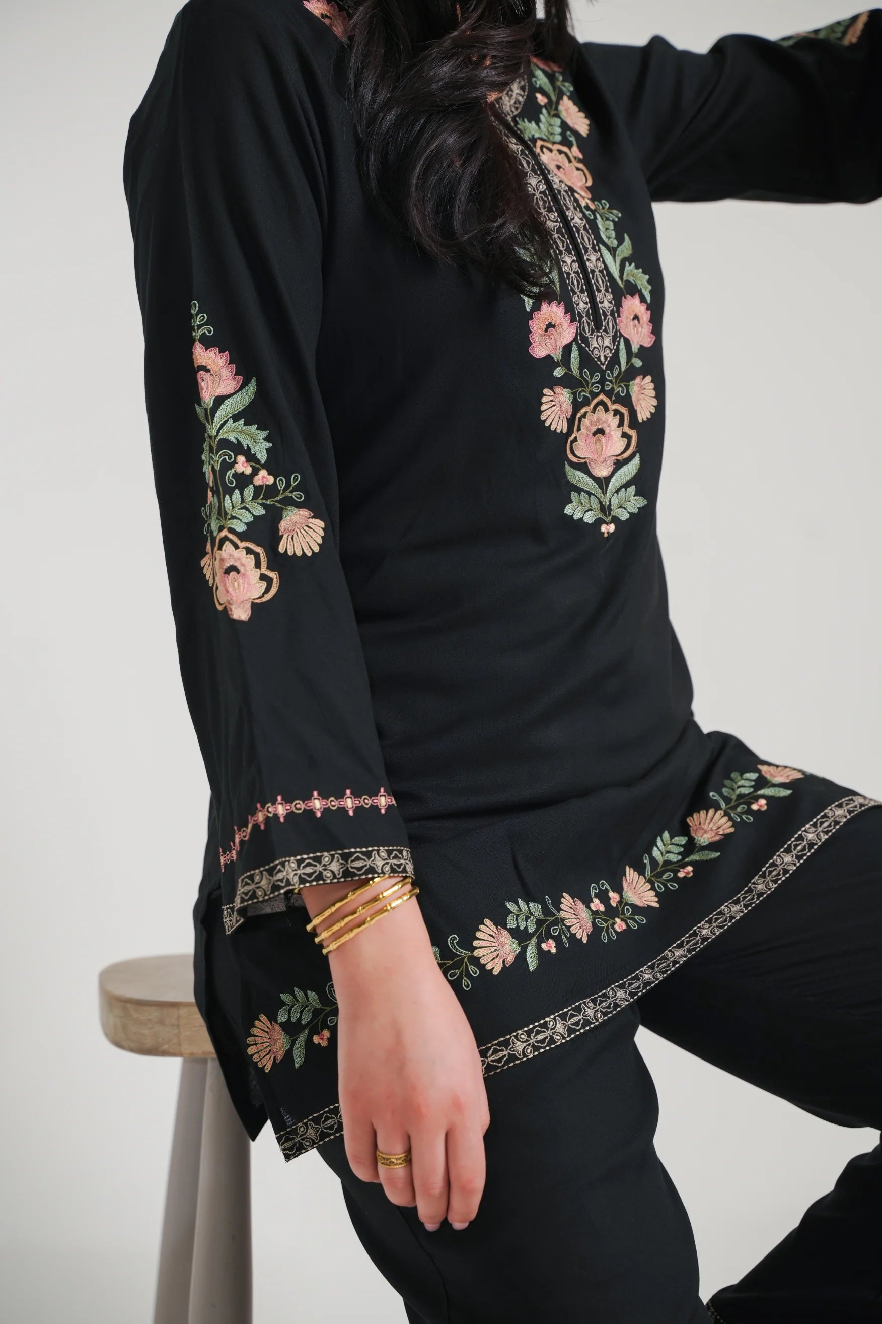 Kaia Embroidered Co-ord Set- Black