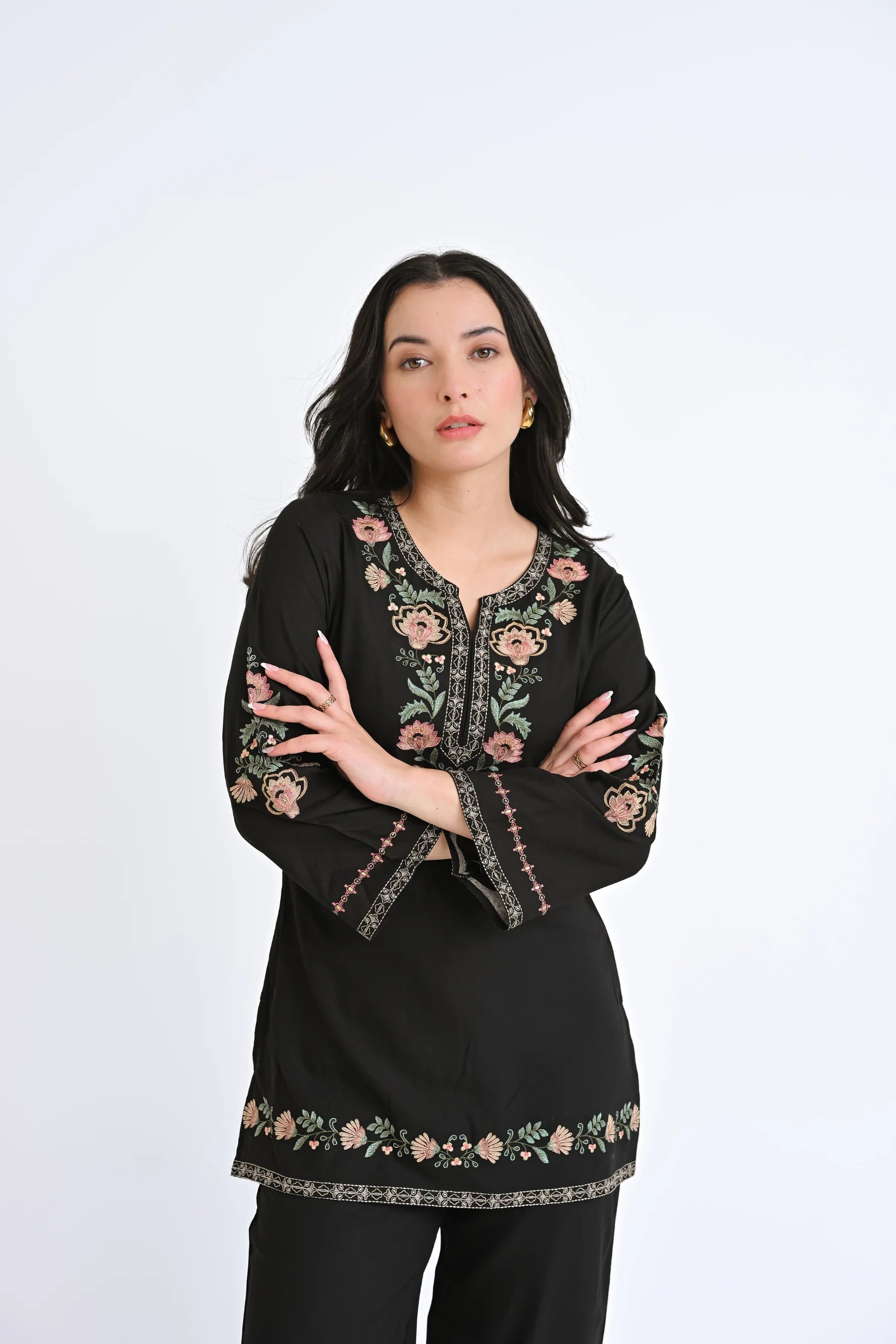 Kaia Embroidered Co-ord Set- Black