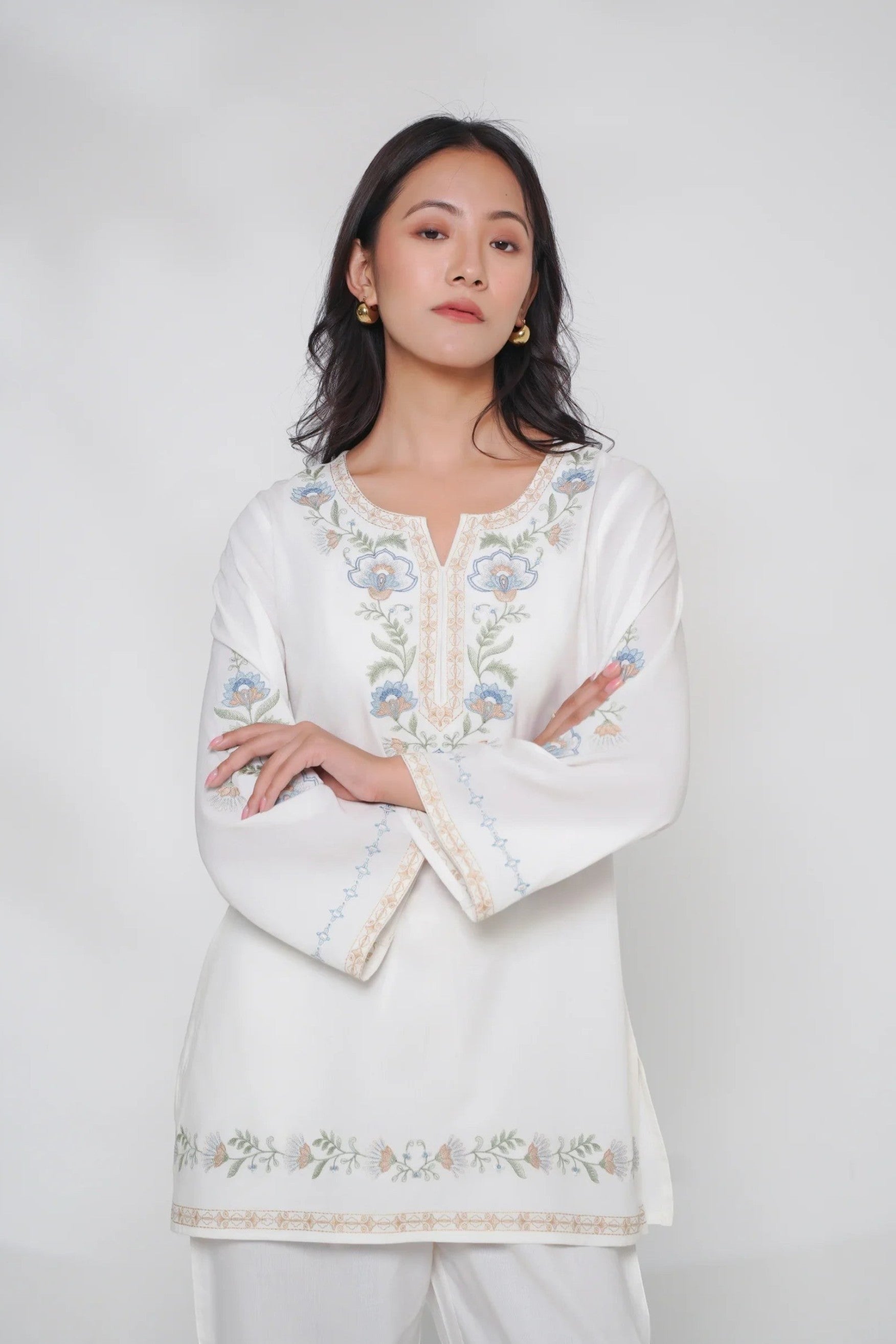 indigrey Kaia white co-ord set featuring delicate Kashmiri-inspired stem threadfill embroidery on neckline and hem