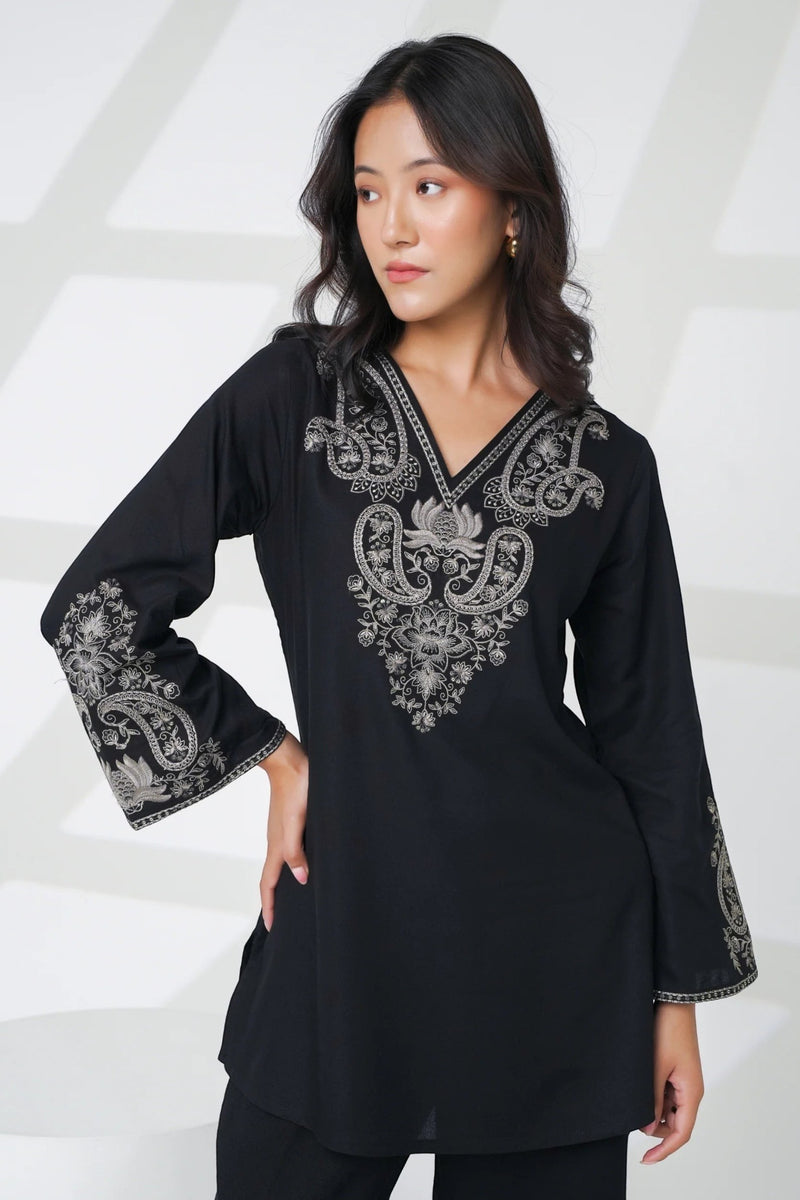 Raya Embroidered Top- Black